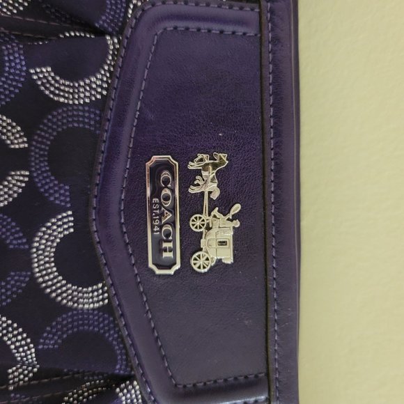 Coach Clutch Bag - Picture 3 of 4